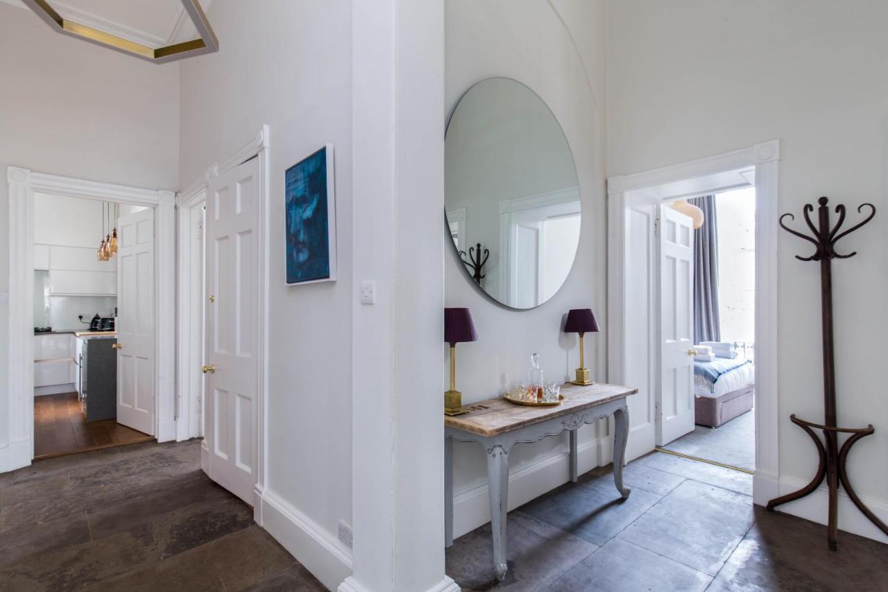 Magnificent Georgian 3-Bedroom Apartment In New Town EDI Exterior foto