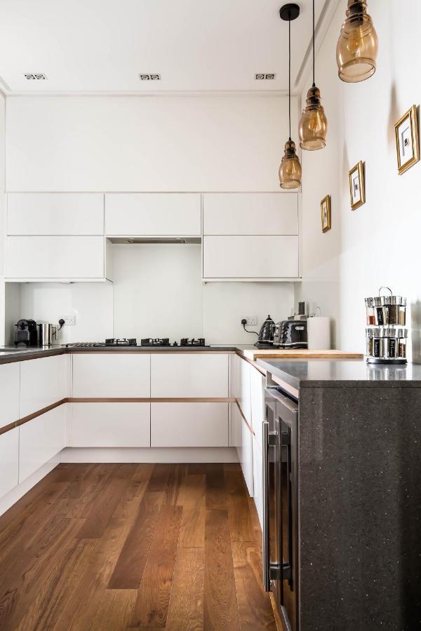 Magnificent Georgian 3-Bedroom Apartment In New Town EDI Exterior foto